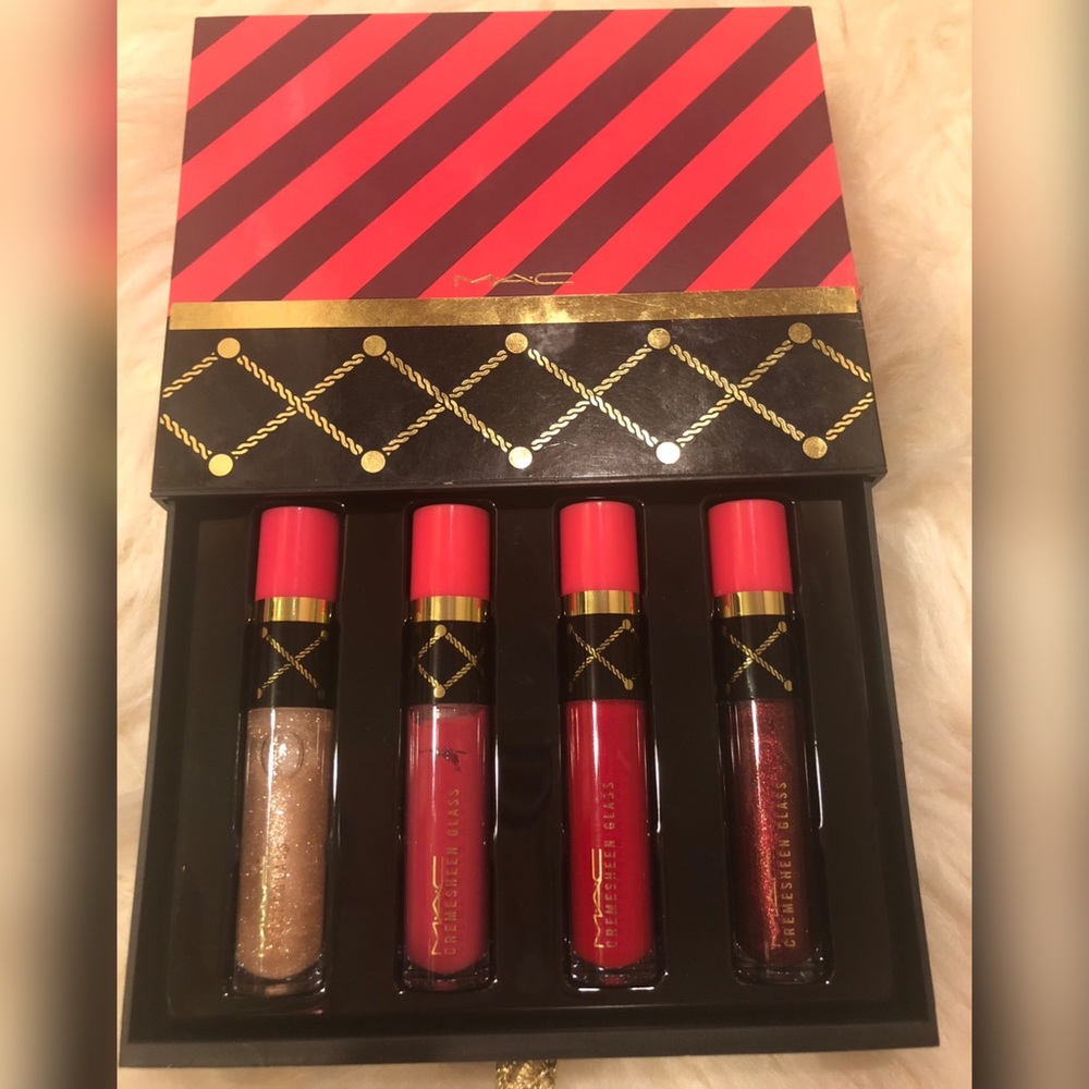 MAC nutcracker collection 4 piece